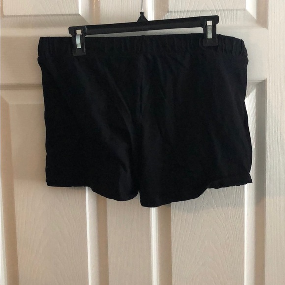 Lace shorts - Picture 2 of 3